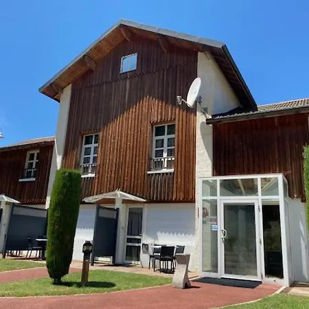 Hotel Casino Circus D'allevard 2*