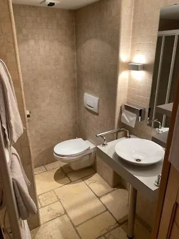 Hotell Casino Circus D'allevard 2*